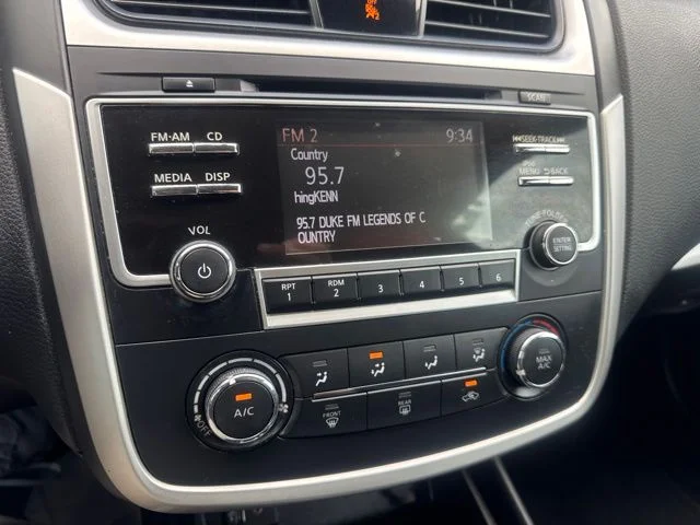 Used 2017 Black Nissan 2.5 S image 18