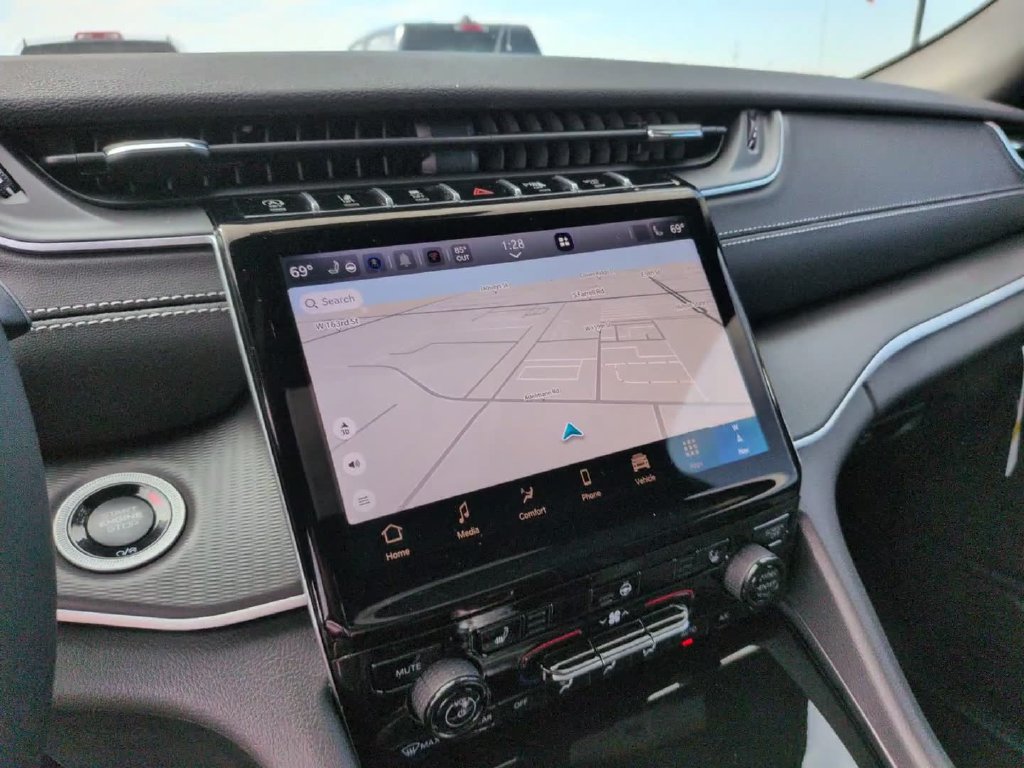 New 2027 Gray Jeep Laredo image 23