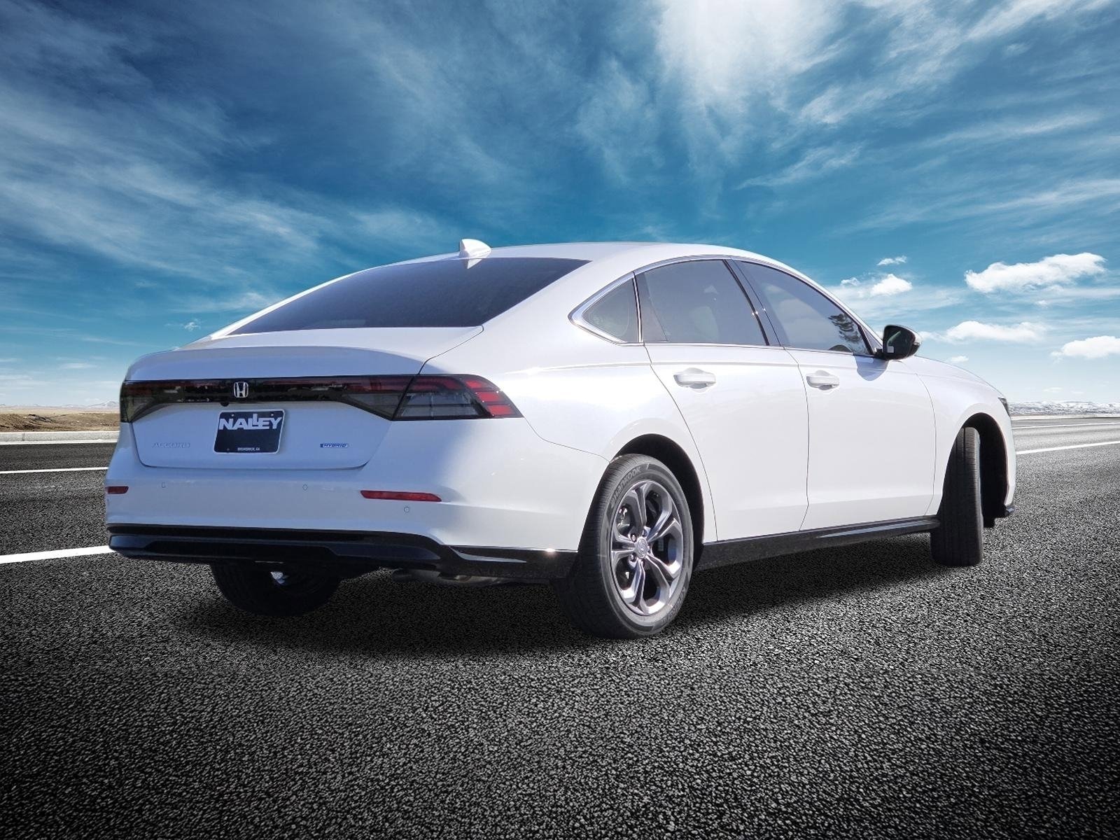 New 2026 Platinum White Pearl Honda EX-L image 10