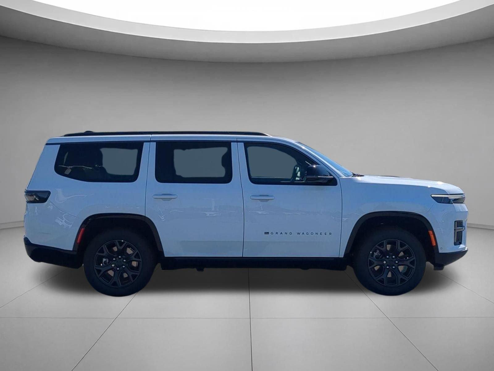 New 2026 Bright White Clear-Coat Exterior Paint Jeep Limited Altitude image 6