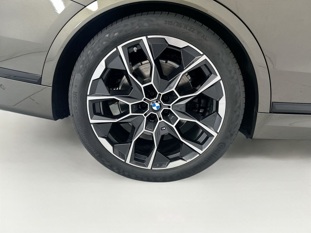 New 2027 Green Metallic BMW xDrive40i image 32