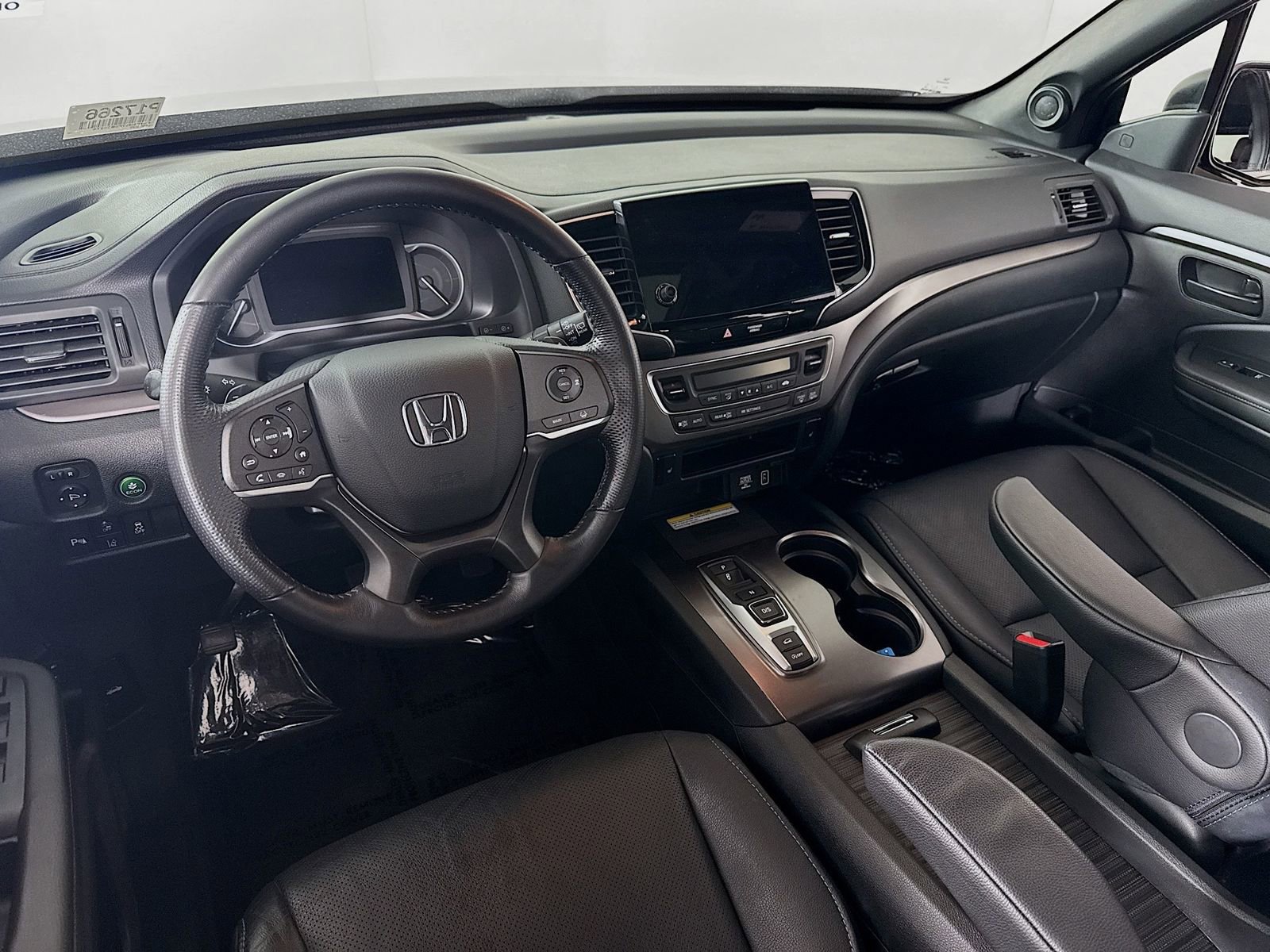Certified Used 2023 Crystal Black Pearl Honda AWD EX-L image 39