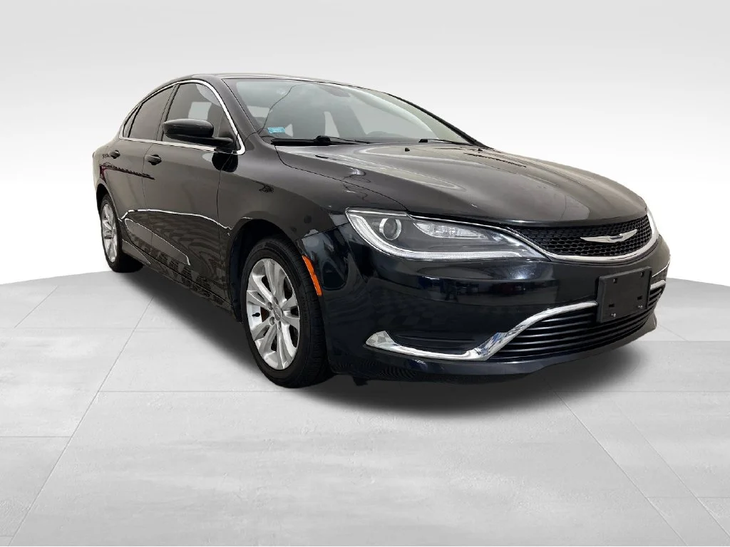 Used 2016 Black Chrysler Limited image 8
