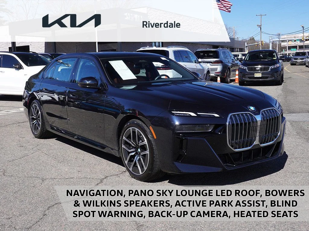 2023 BMW 7 Series 760i xDrive's photo