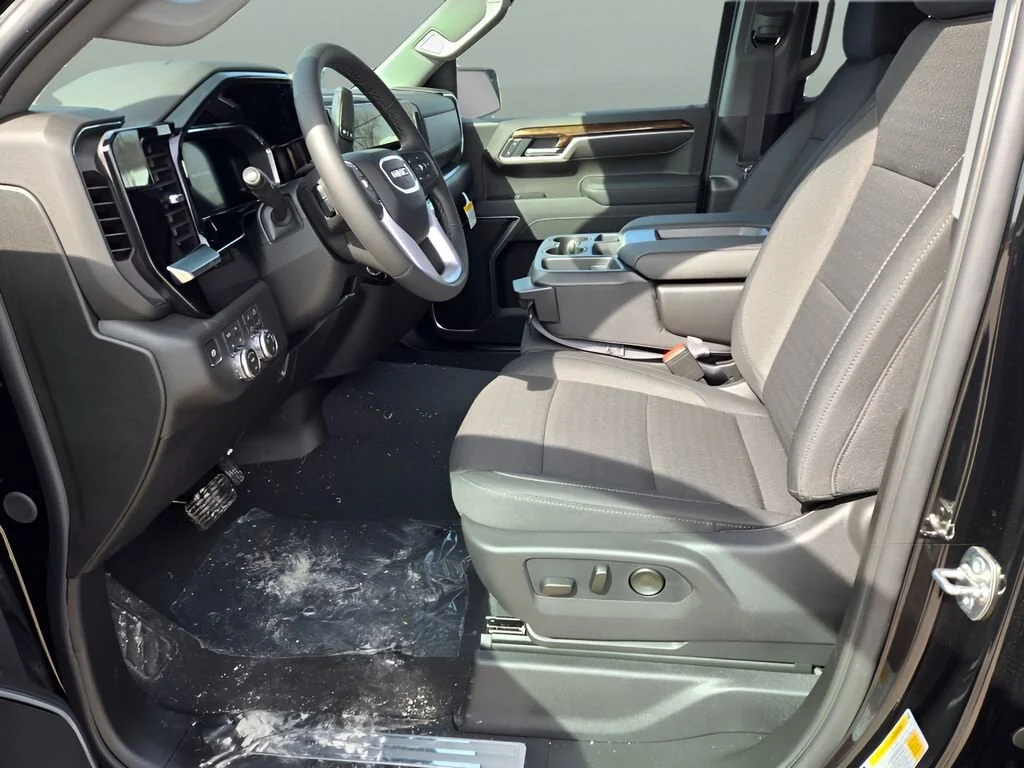 2026 GMC Sierra 1500 SLE - Photo 17
