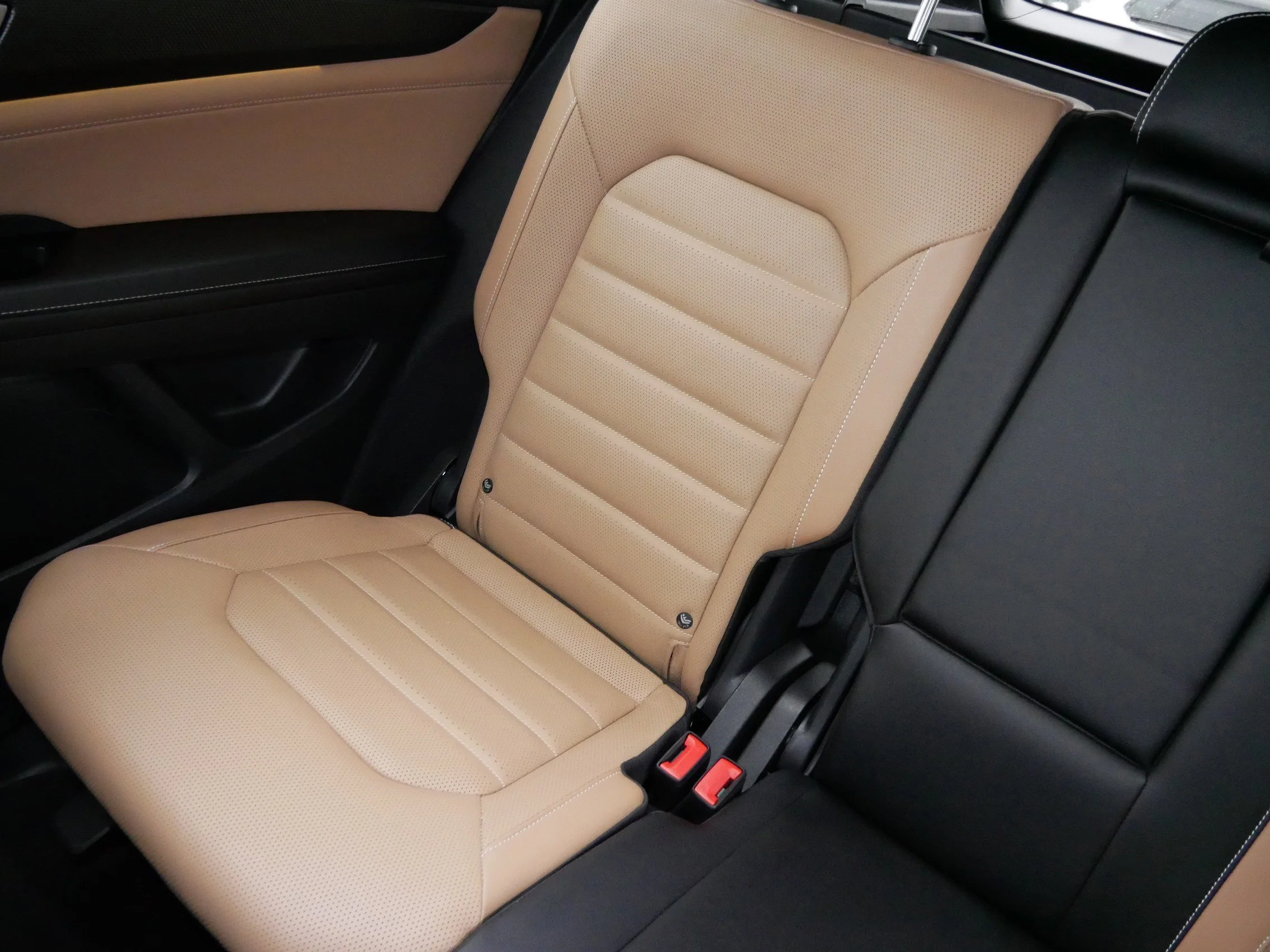 2025 Volkswagen Atlas Cross Sport SEL R-LINE - Photo 14
