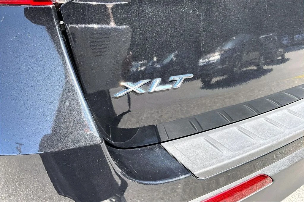 Certified Used 2020 Black Ford XLT image 24