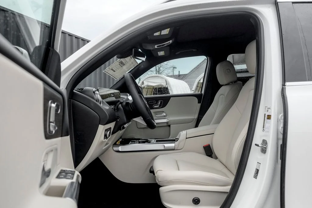 Used 2026 Polar White Mercedes-Benz GLB 250 image 11