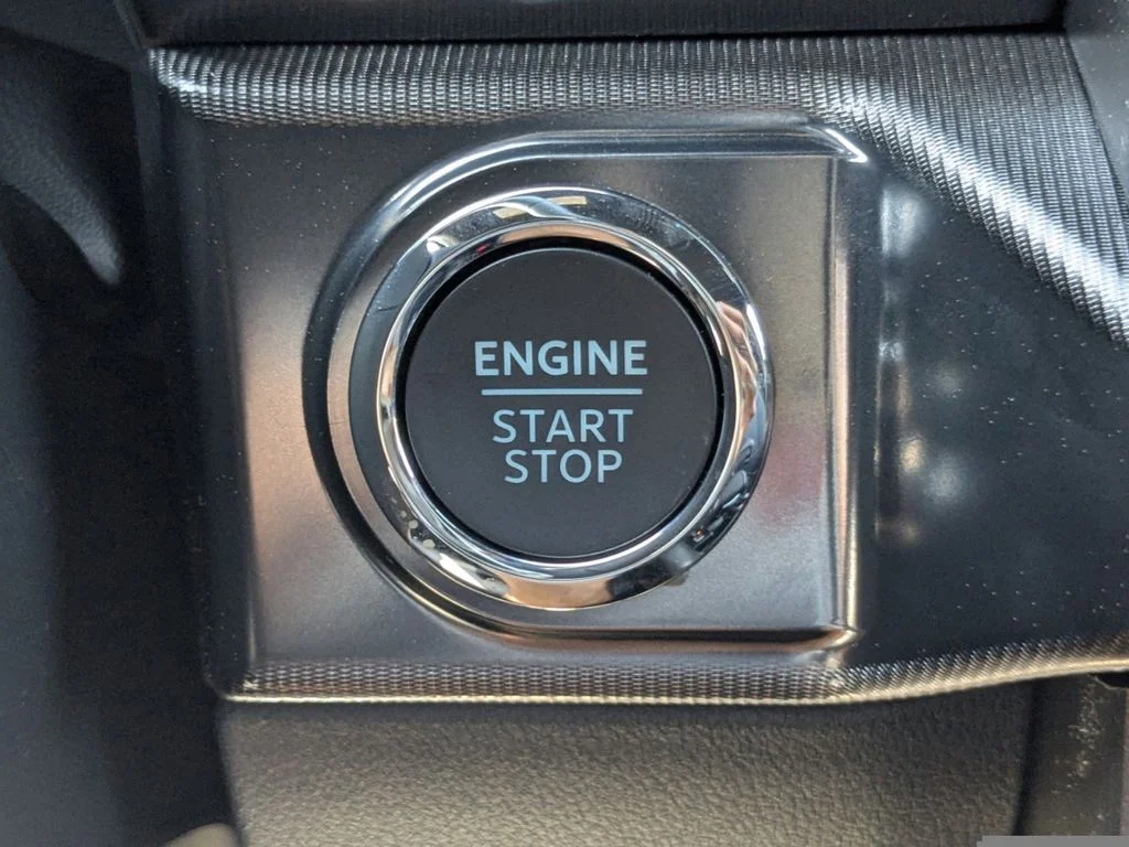 New 2026 Oxford White Ford Lariat image 31