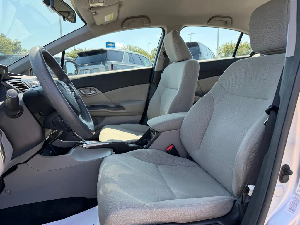 Used 2013  Honda LX image 26