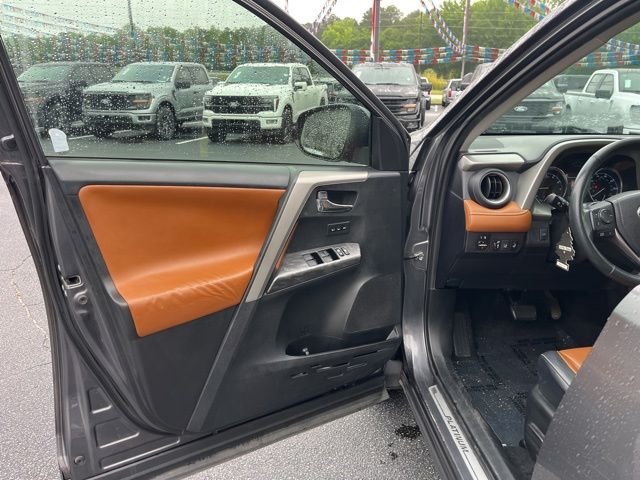 Used 2017 Gray Toyota Platinum image 4