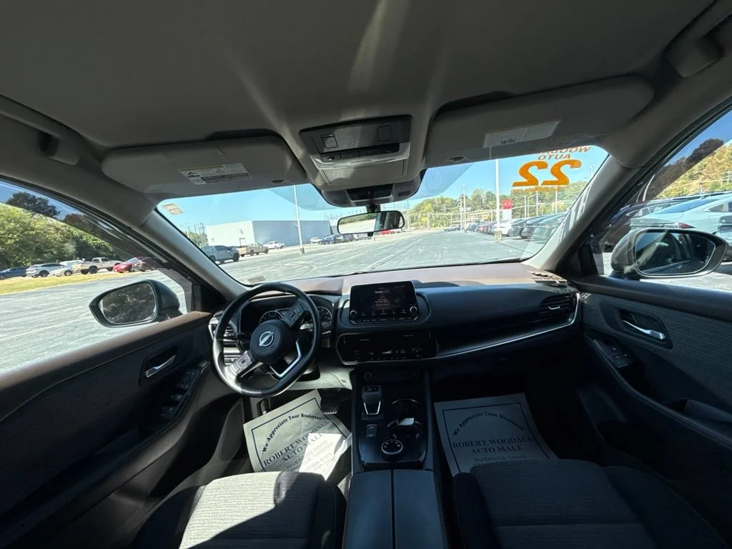 Used 2022 Gray Nissan SV image 14