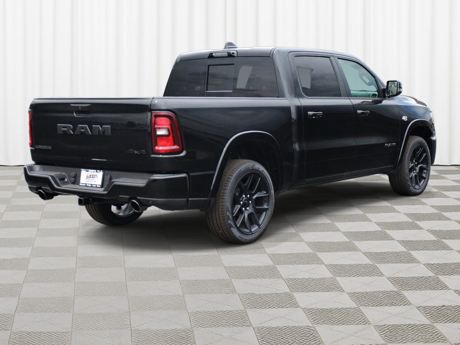 New 2026 Diamond Black Crystal Pearl-Coat Exterior Paint RAM Laramie image 34
