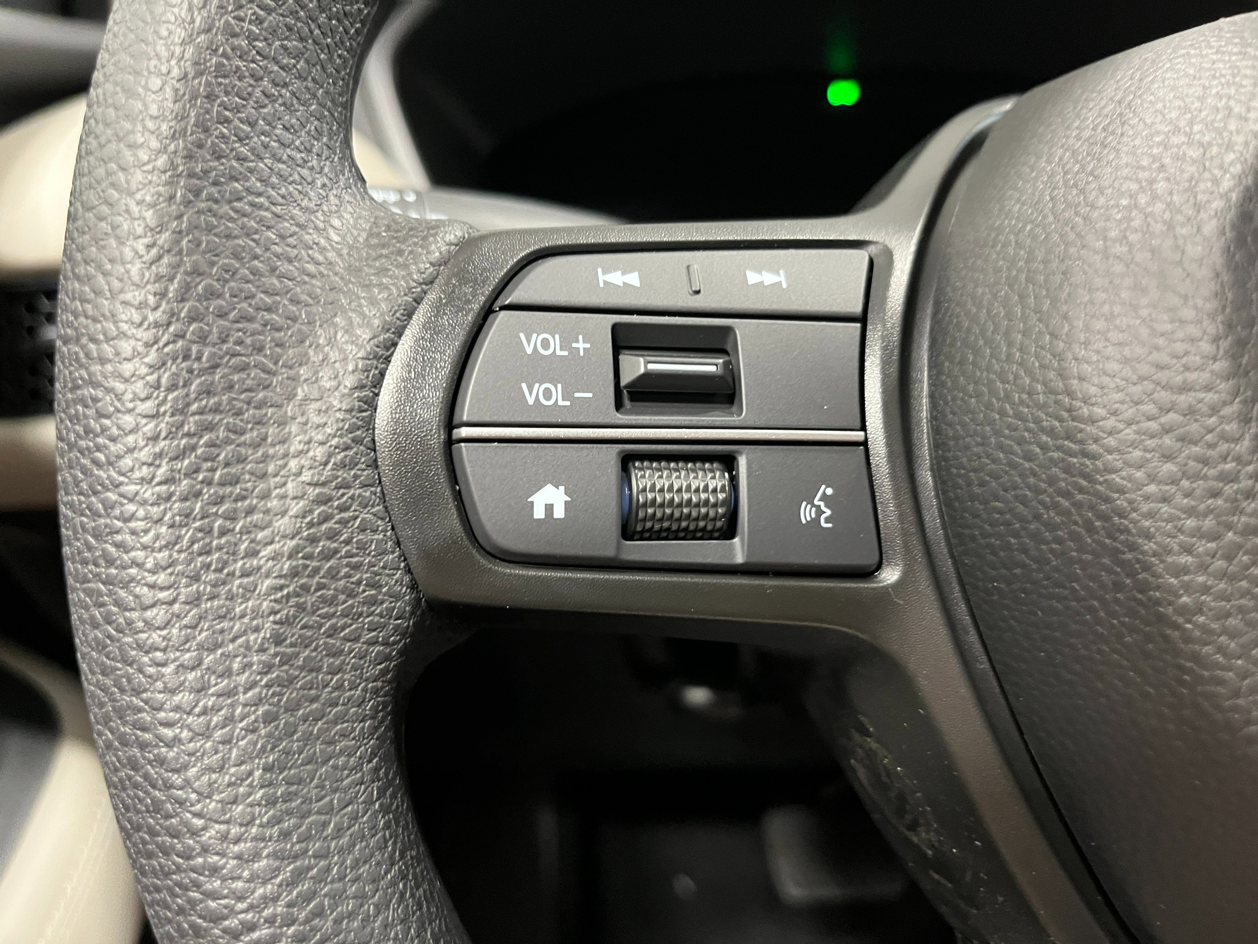 New 2027 Platinum White Pearl Honda LX image 14