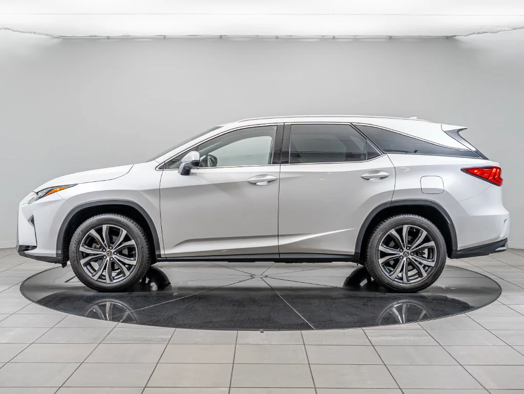 Used 2019 Eminent White Pearl Lexus 350L image 5