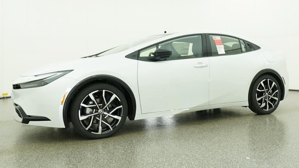 New 2026 Wind Chill Pearl Toyota XSE Premium image 33