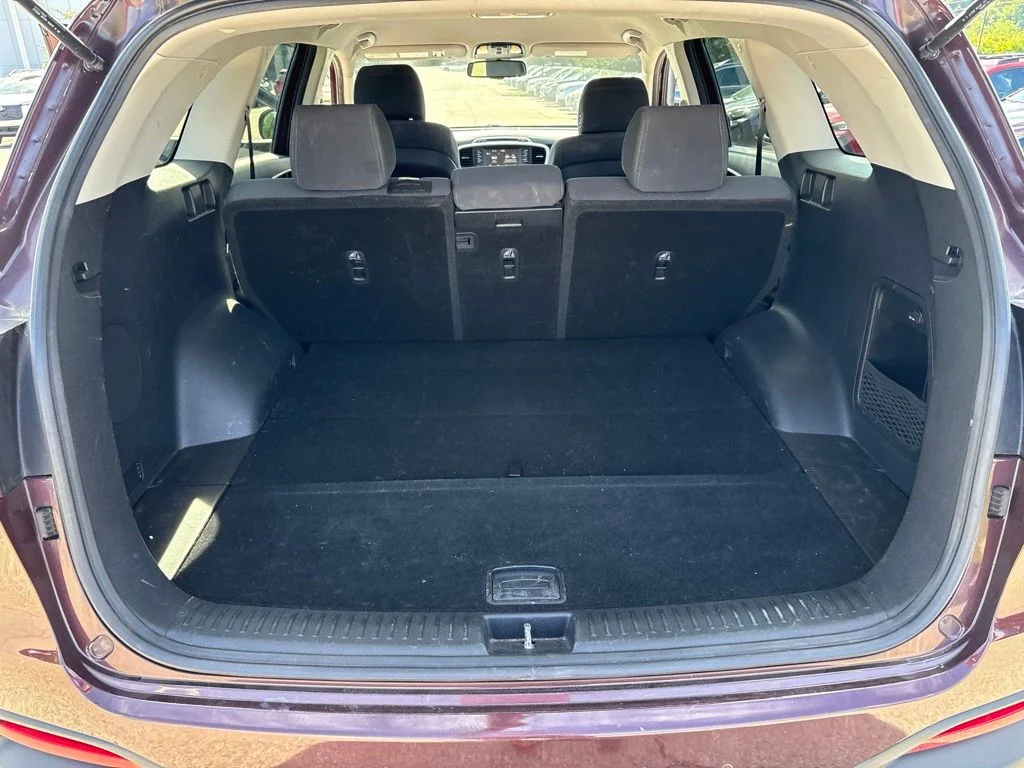 Used 2017 Purple Kia LX image 28