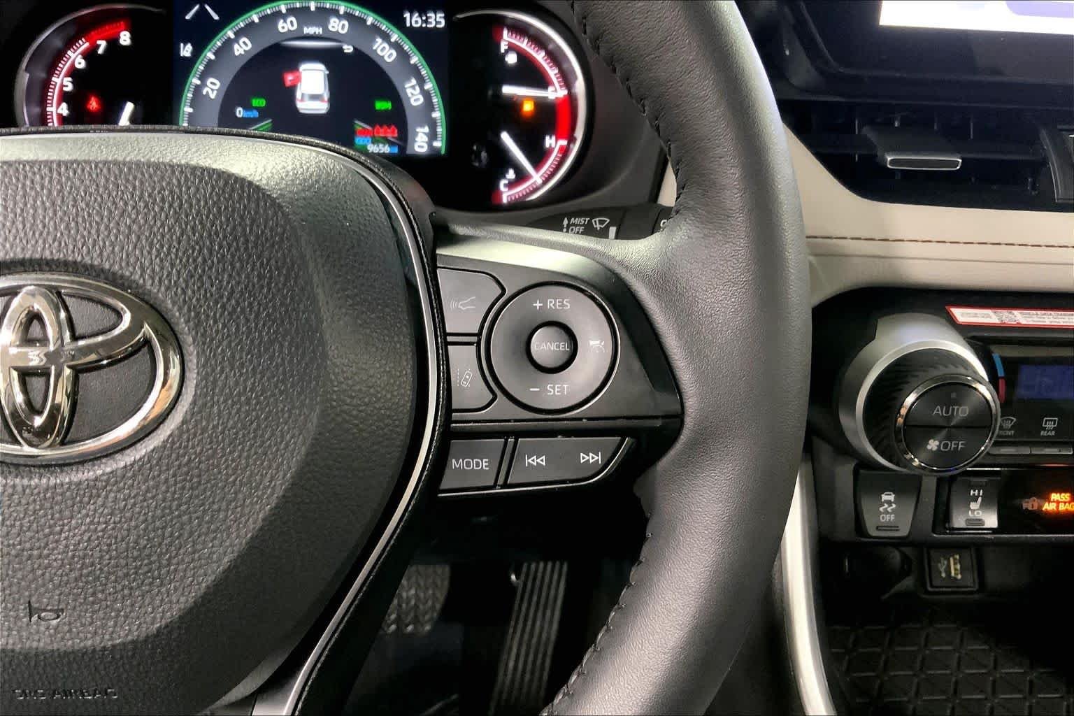 Used 2025 Magnetic Gray Metallic Toyota XLE Premium image 25