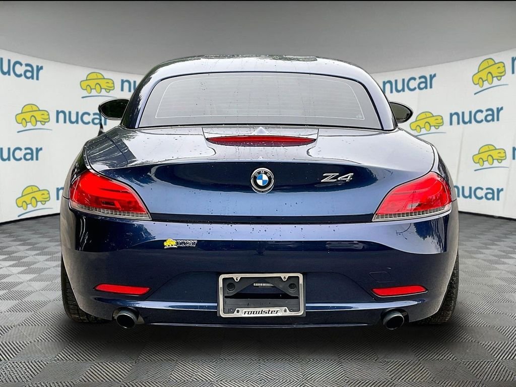 Used 2011 Blue BMW sDrive35i image 5