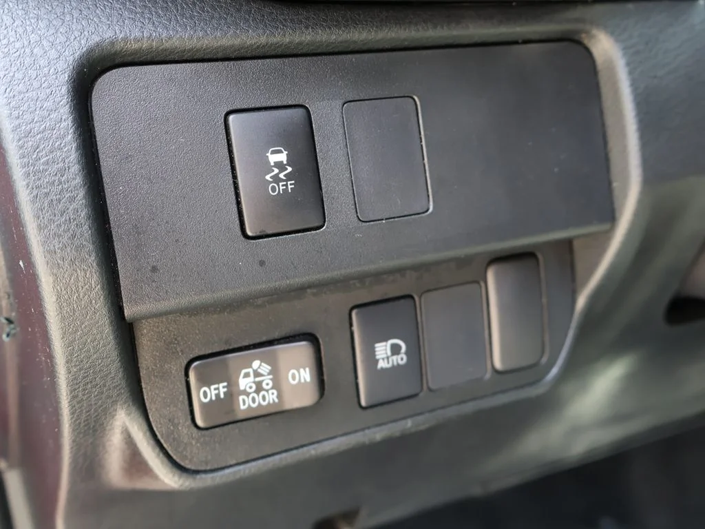 Used 2022 Red Toyota SR5 image 30