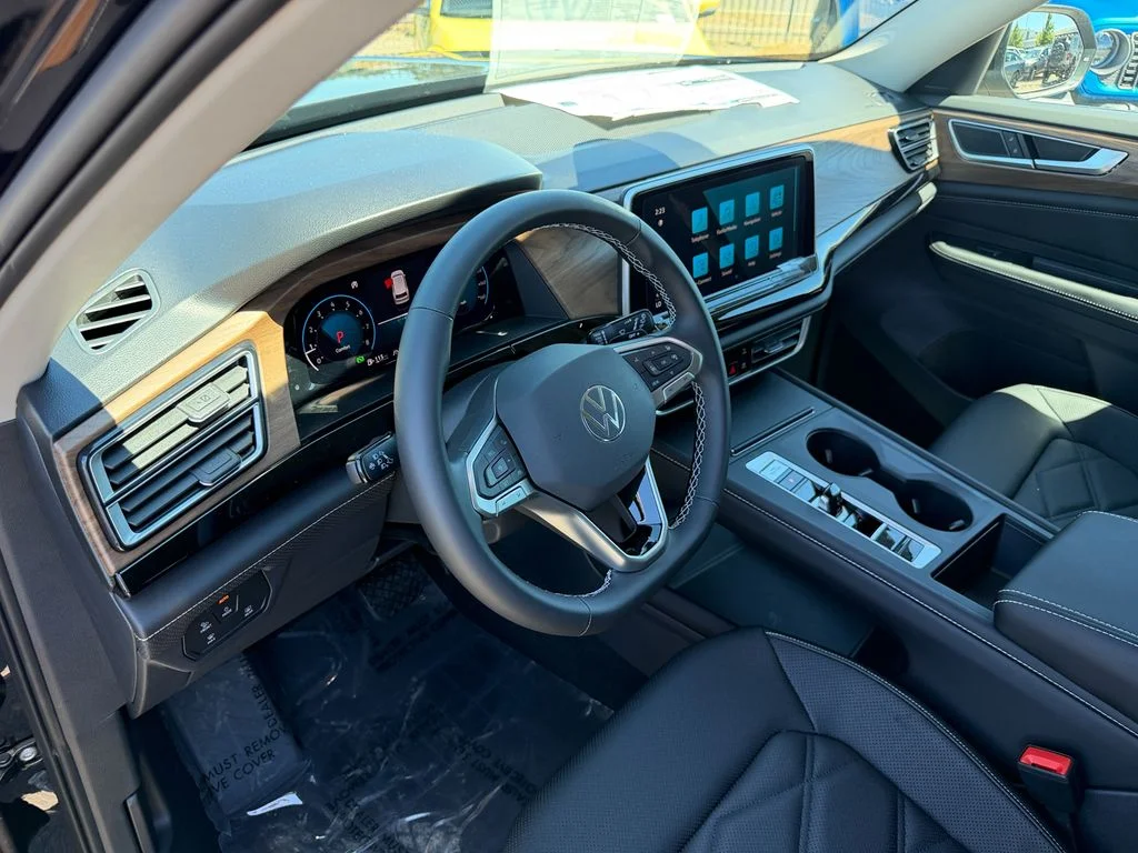 New 2026 Deep Black Pearl Volkswagen 2.0T SE image 11