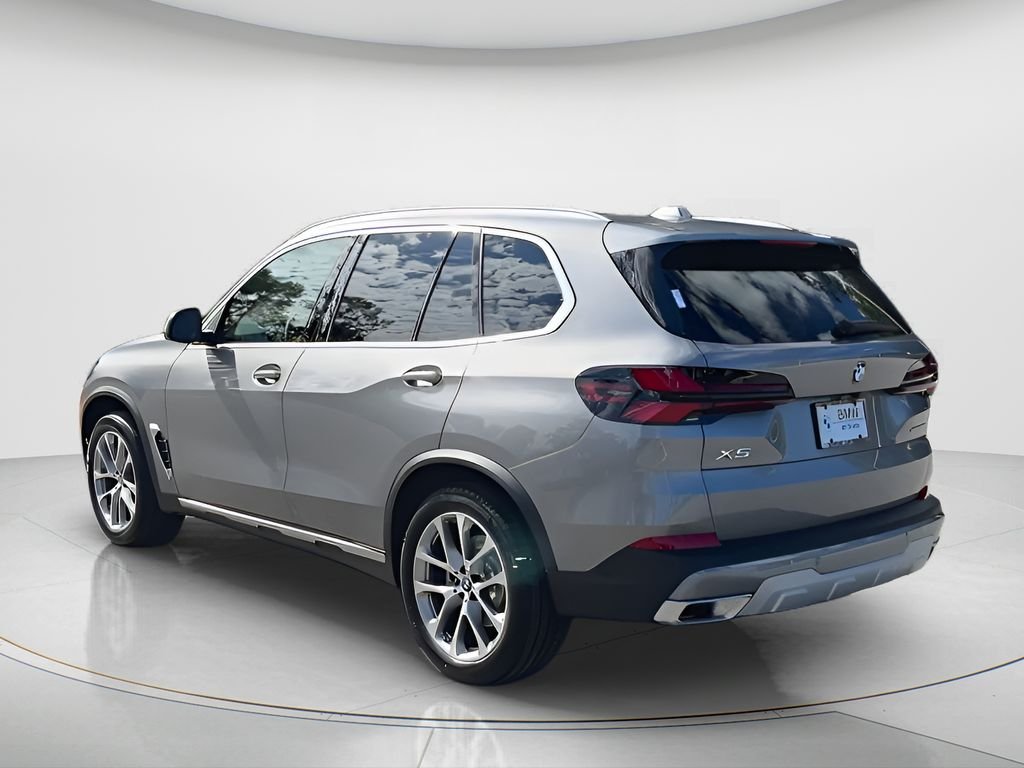 New 2026 Skyscraper Grey Metallic BMW sDrive40i image 6