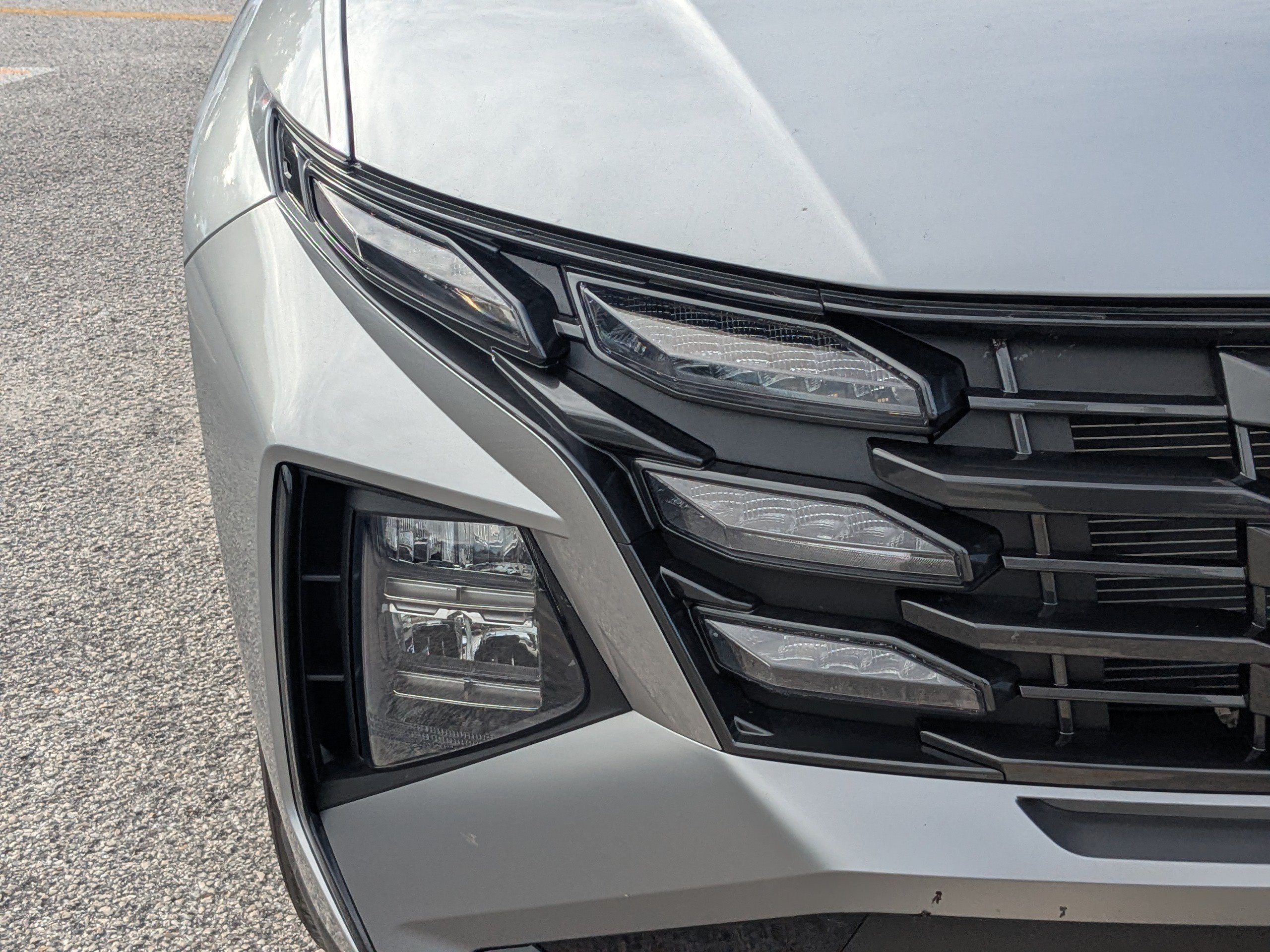 New 2026 Shimmering Silver Hyundai SE image 10