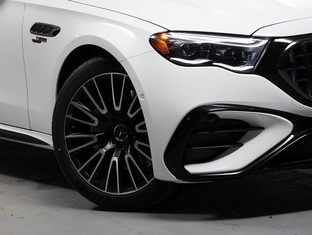 New 2026 Polar White Mercedes-Benz AMG® E 53 E 4MATIC+ Sedan image 3