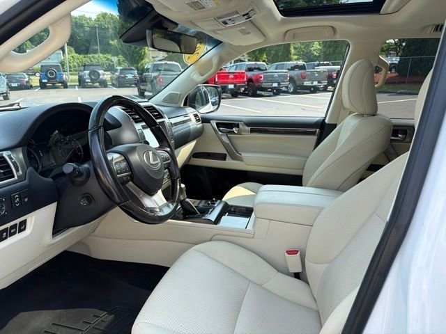 Used 2021 White Lexus 460 image 15