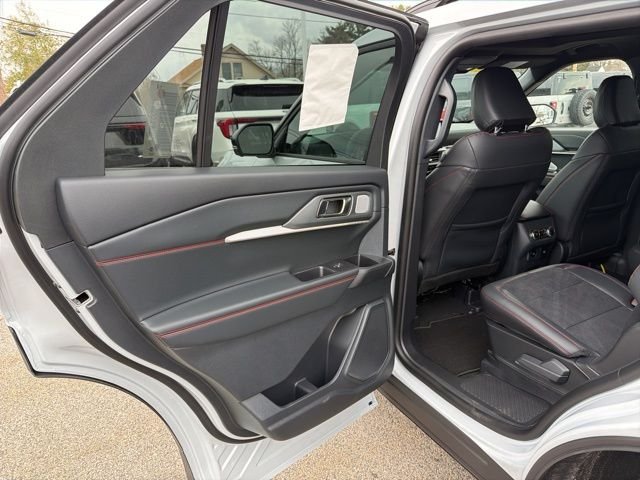 New 2026 Space White Metallic Ford ST image 13