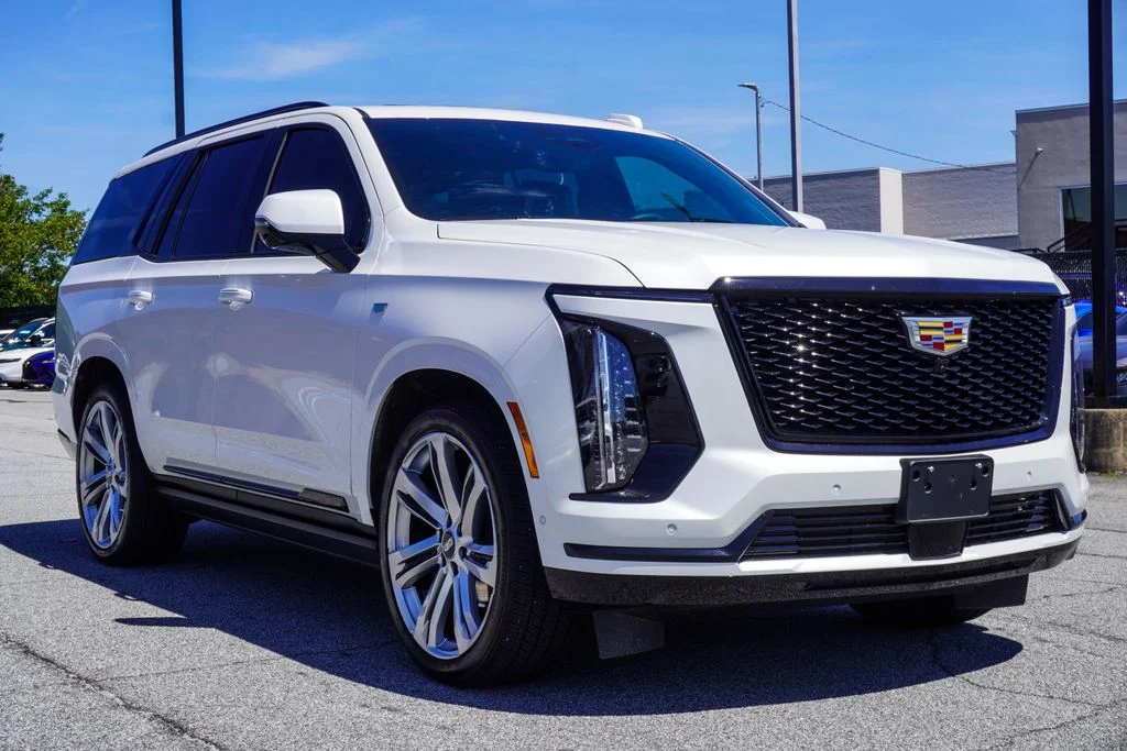 Used 2025 White Cadillac Sport image 5