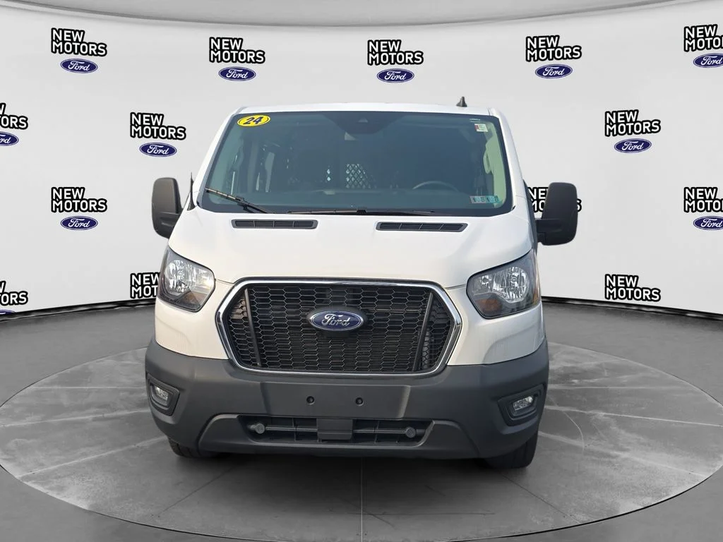 Used 2024 Oxford White Ford Base image 6