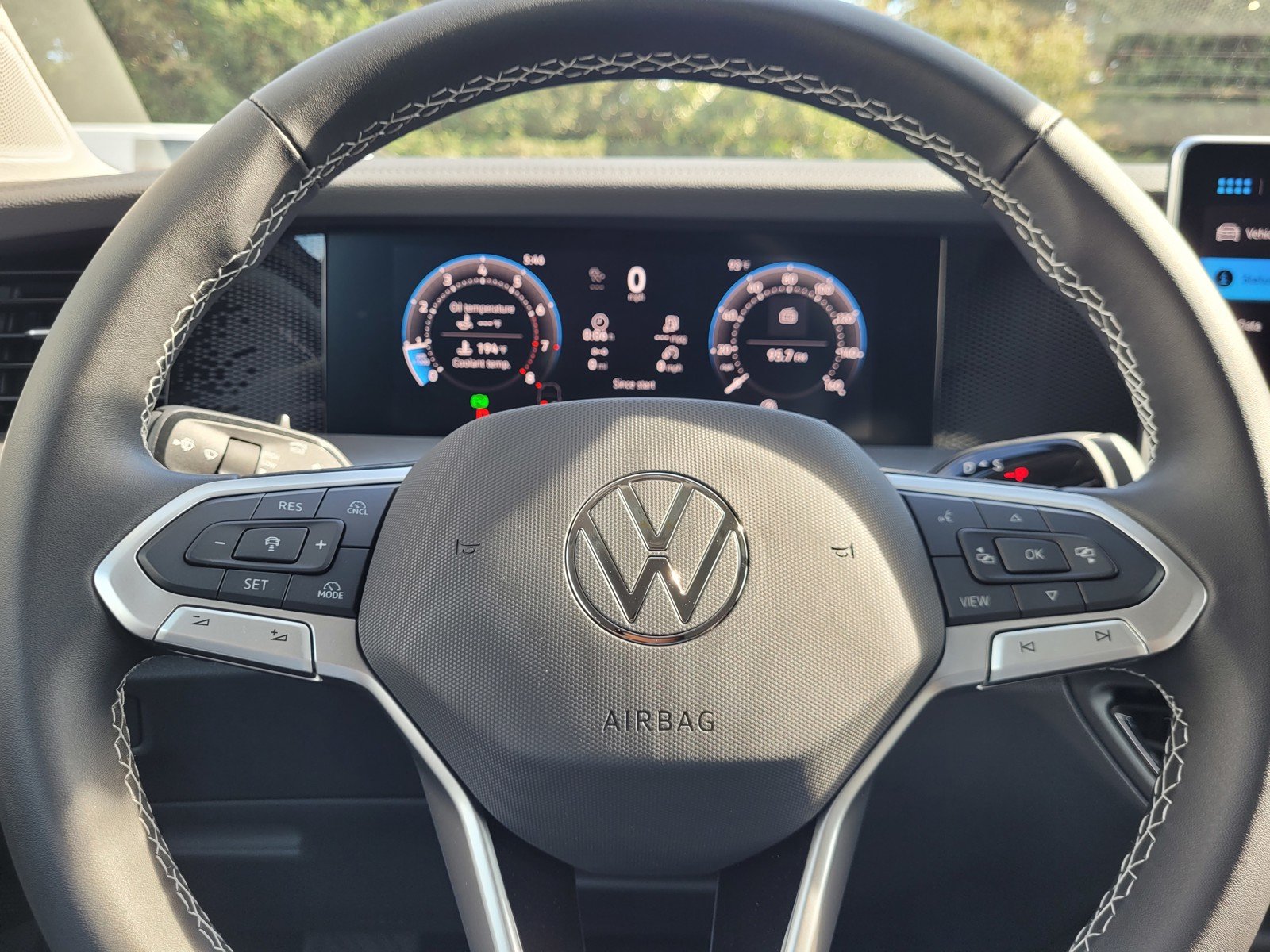 New 2026 White/off-white Volkswagen 2.0T SE image 10
