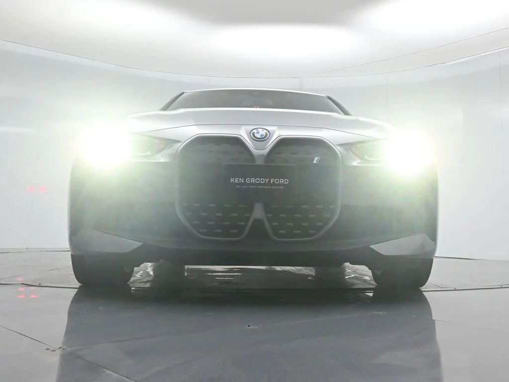 Used 2023 Gray BMW eDrive40 image 47