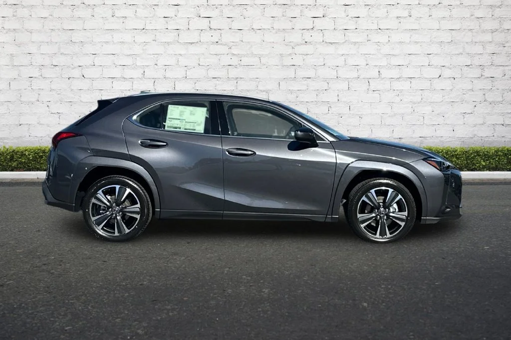 New 2026 Cloudburst Gray Lexus UX 300h PREMIUM image 3