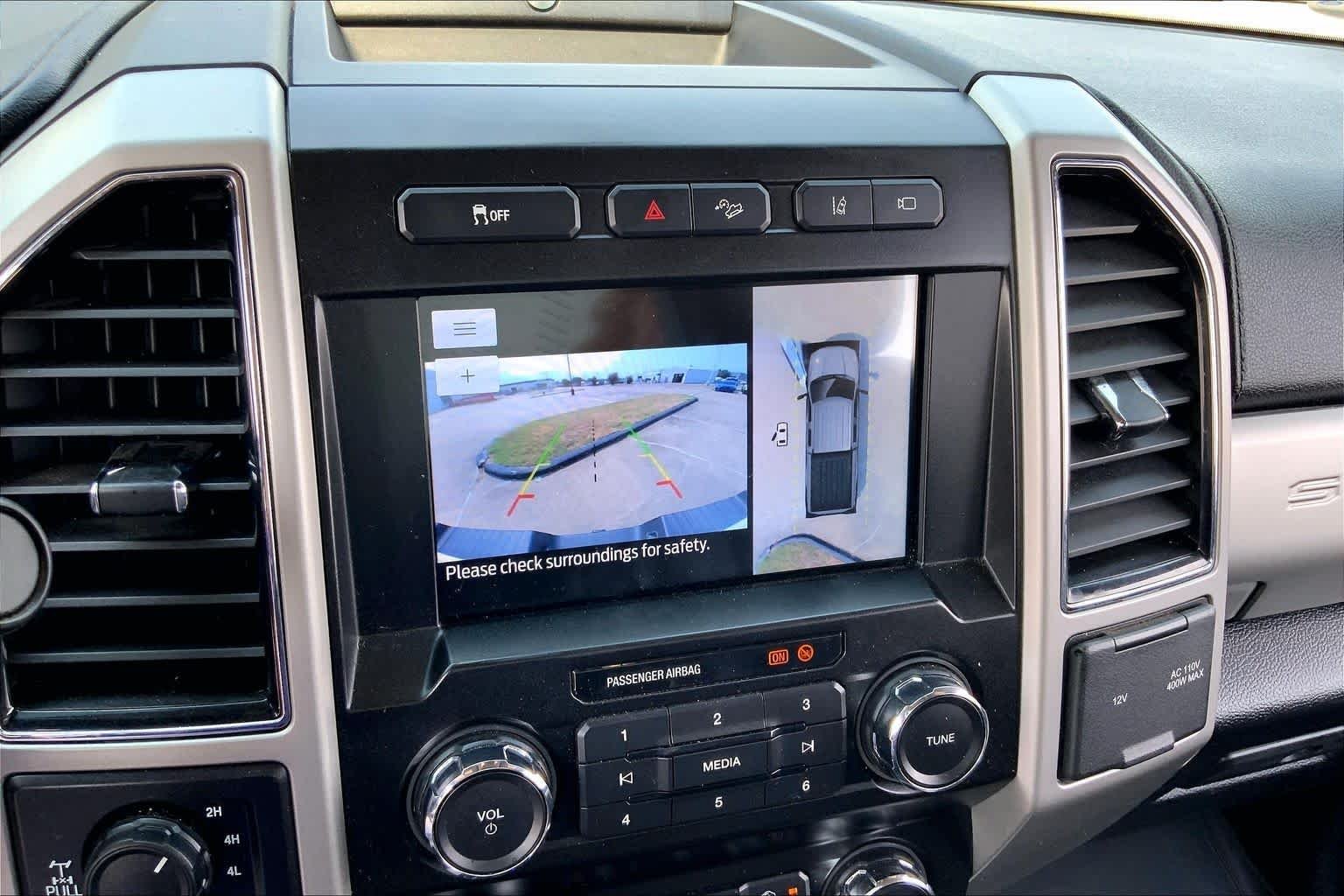 Used 2020 Star White Metallic Tri-Coat Ford LARIAT image 26