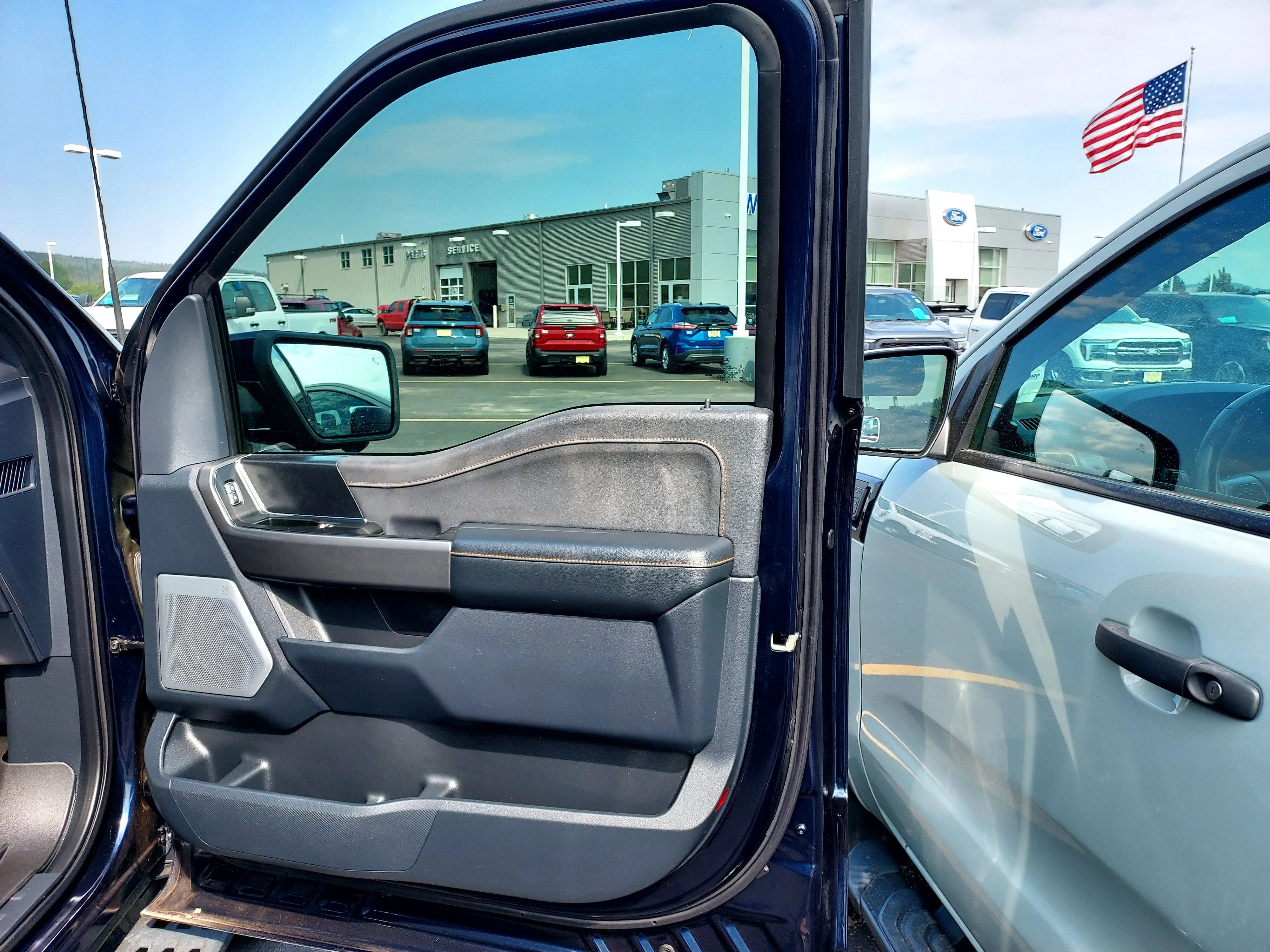 Used 2022 Antimatter Blue Metallic Ford Tremor image 24