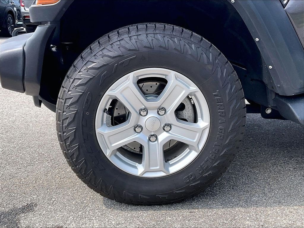 Used 2021 Granite Crystal Metallic Clearcoat Jeep Unlimited Sport S image 7