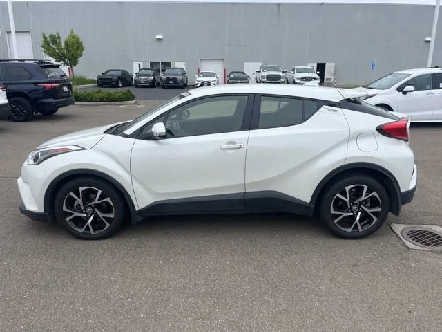 Certified Used 2018 Blizzard Pearl Toyota XLE Premium image 8