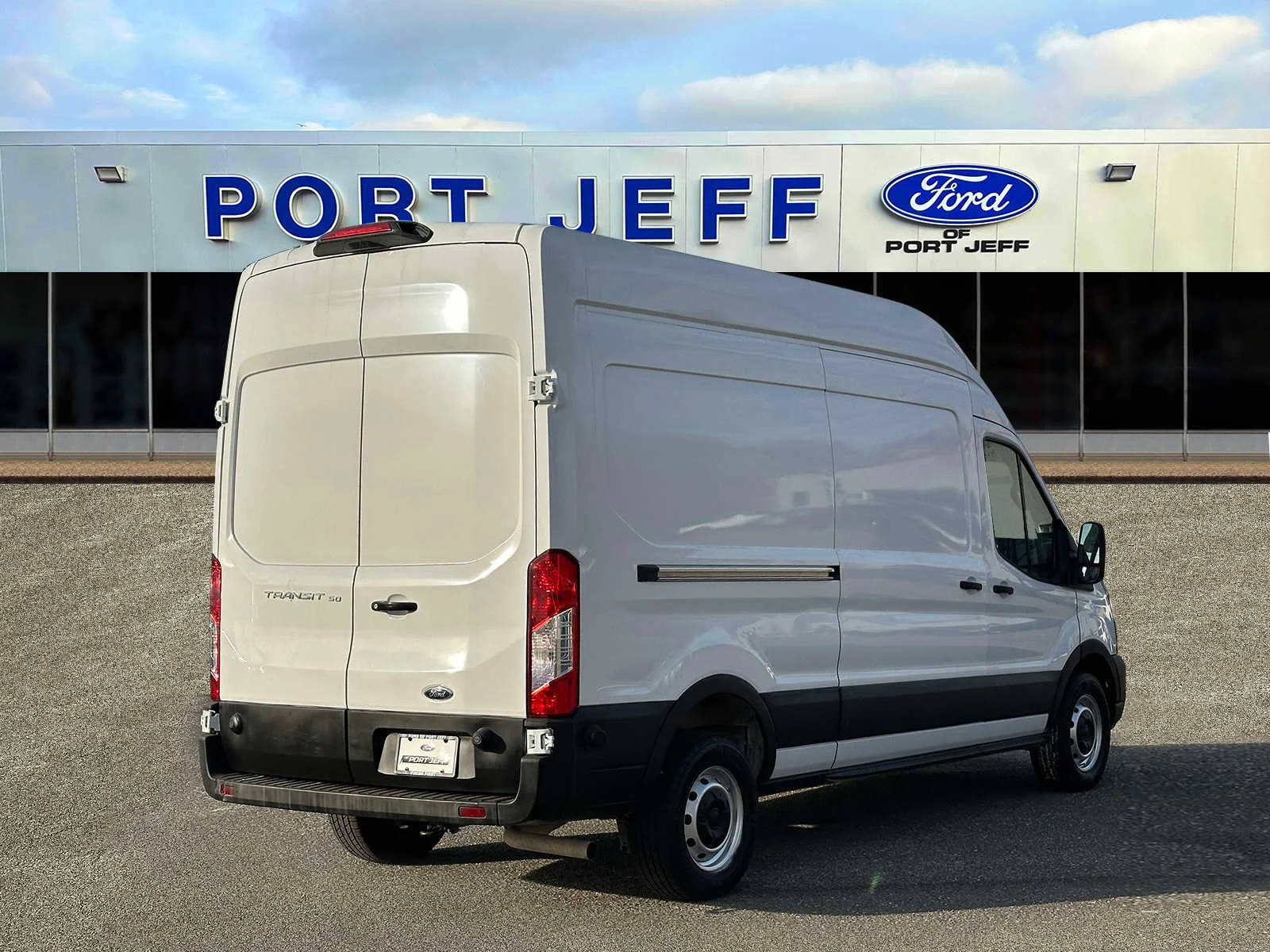 Used 2023 Oxford White Ford  image 6