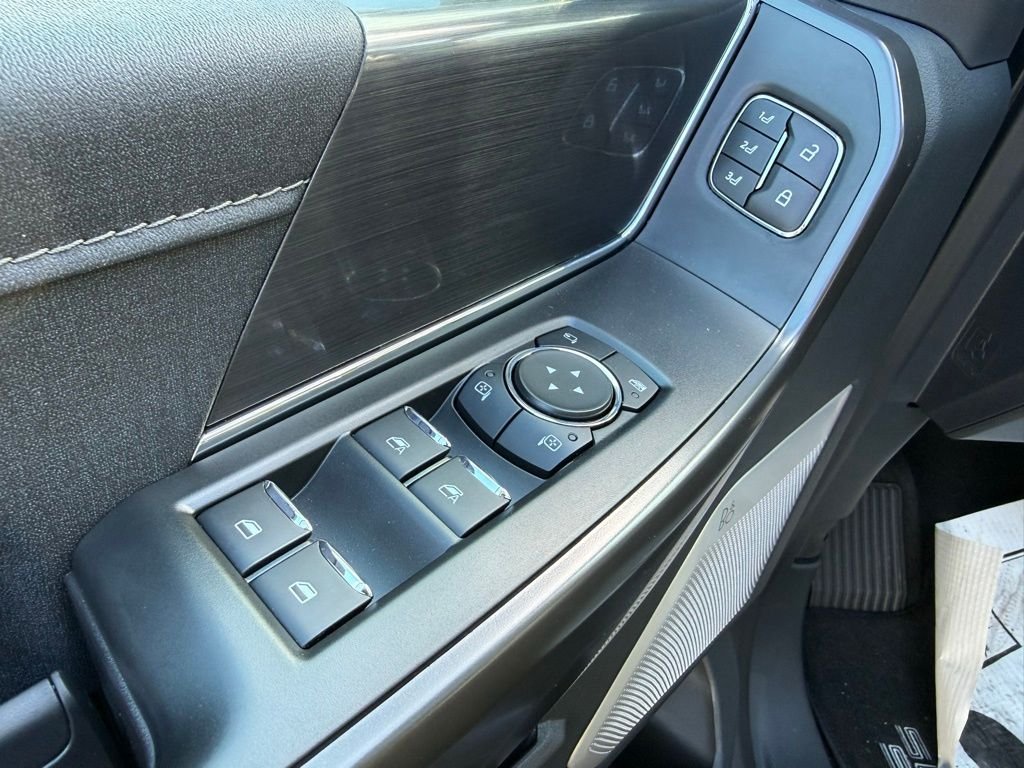 2025 Ford F-150 Lariat - Photo 14