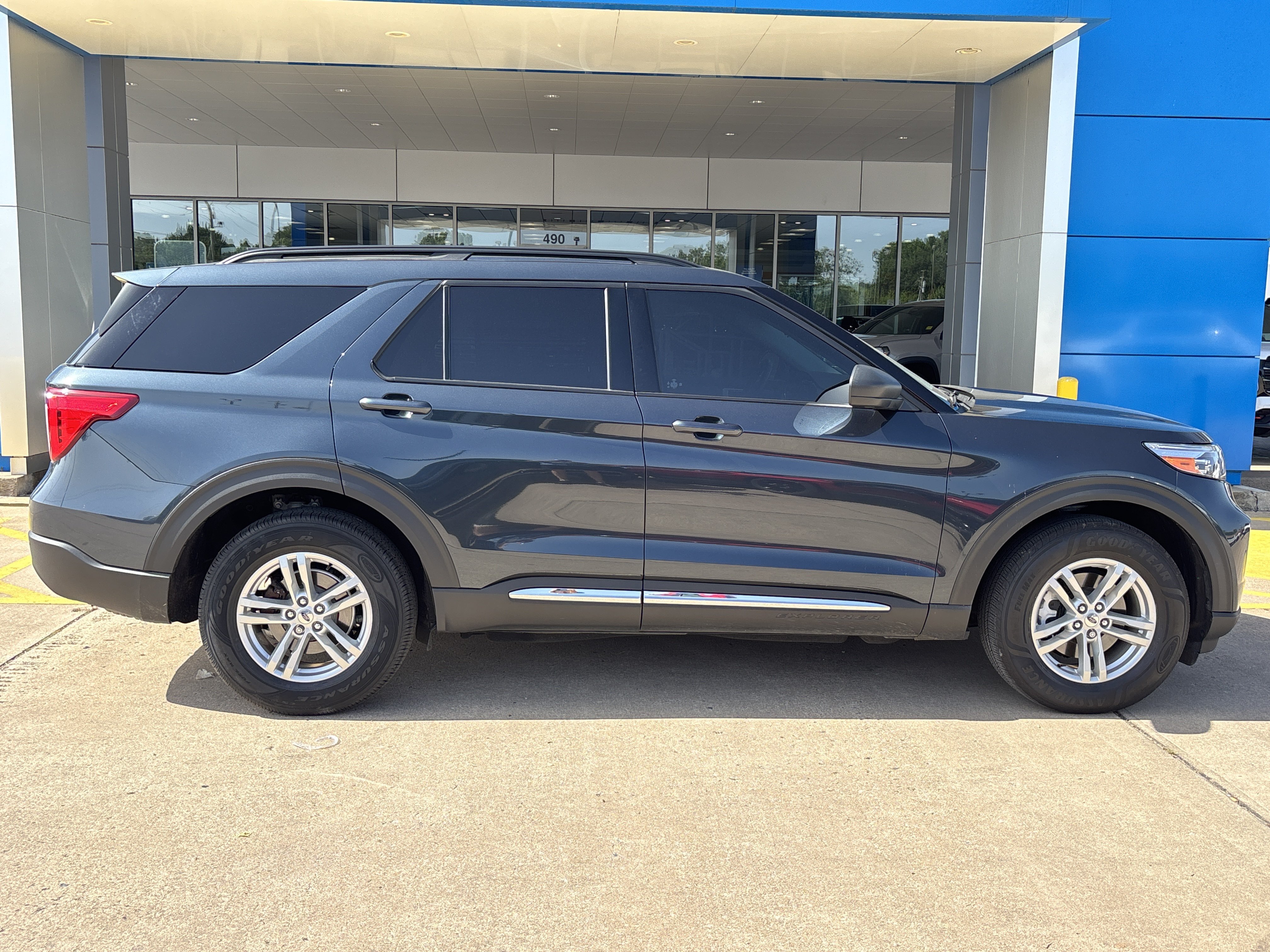 Used 2022 Blue Ford XLT image 2