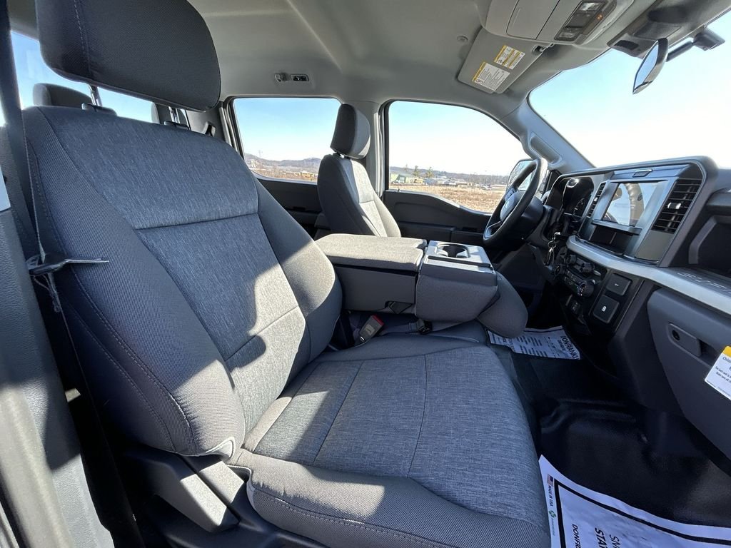 New 2026 Oxford White Ford F-350® XL image 29