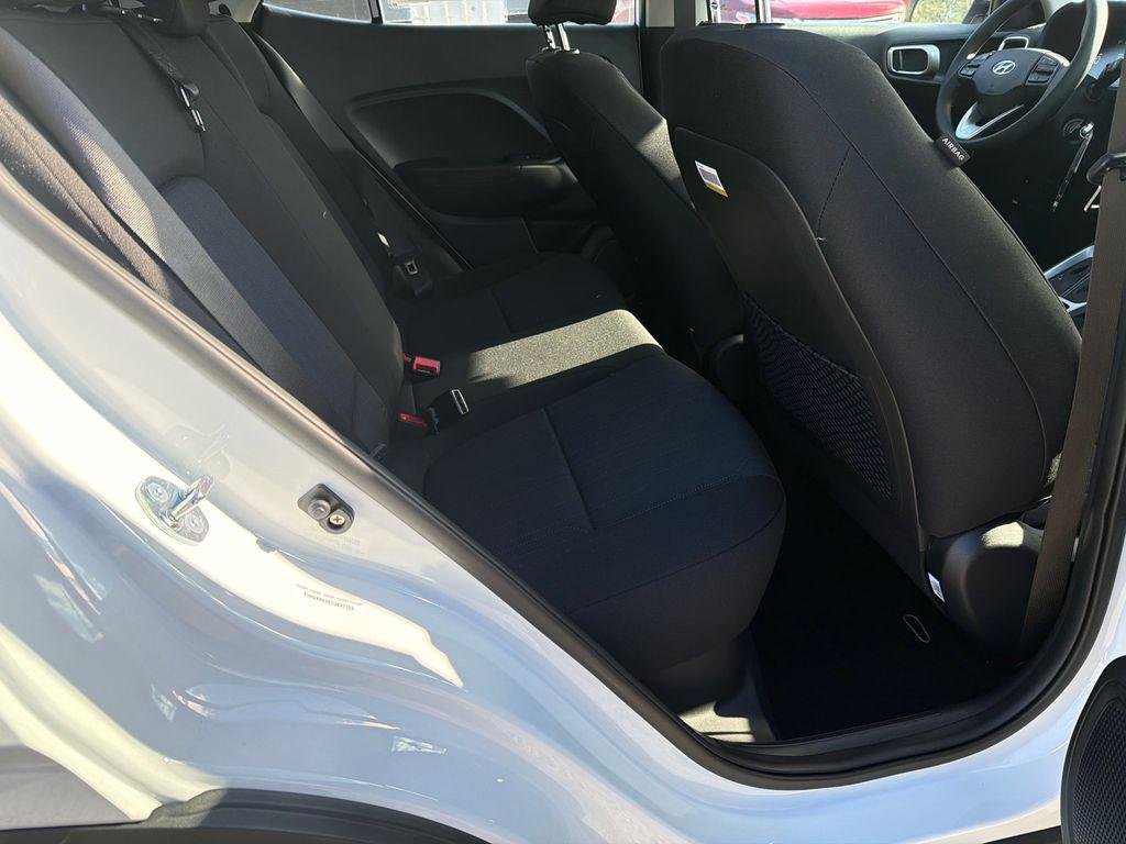 New 2026 White Hyundai SE image 15
