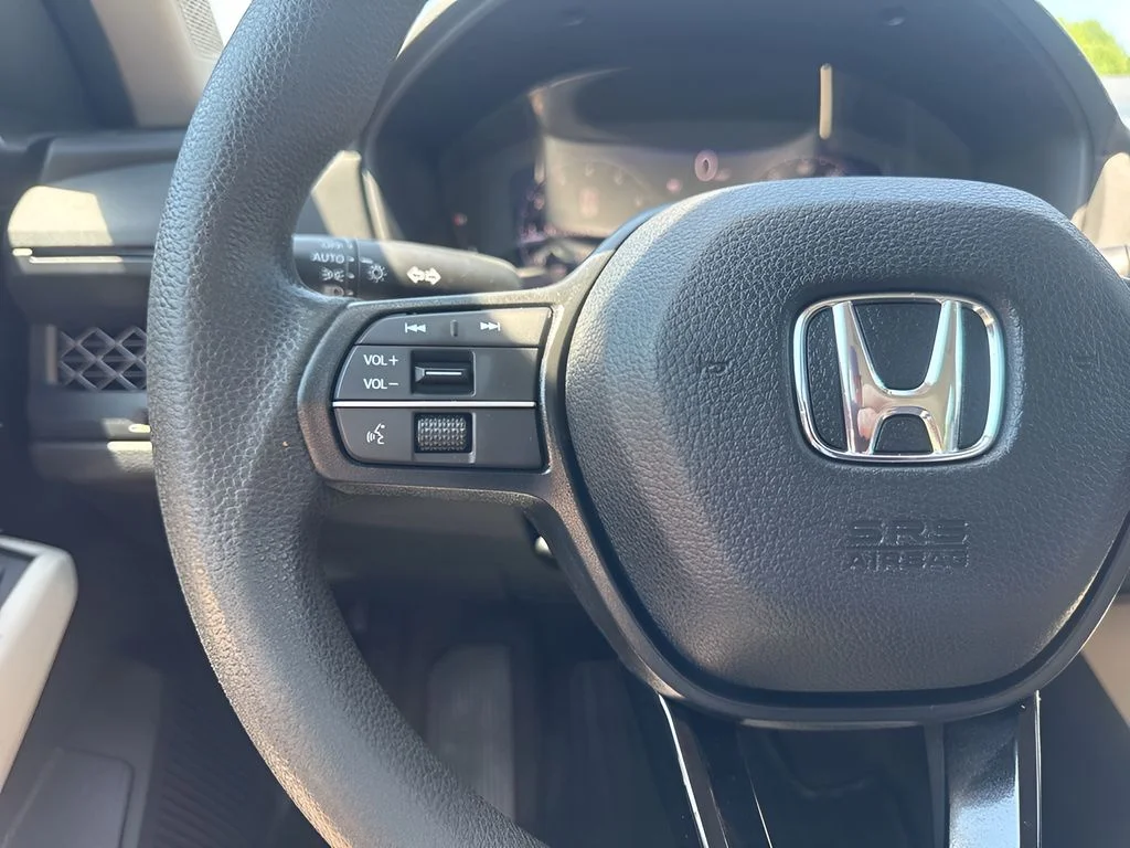 Used 2023 Red Honda EX image 15