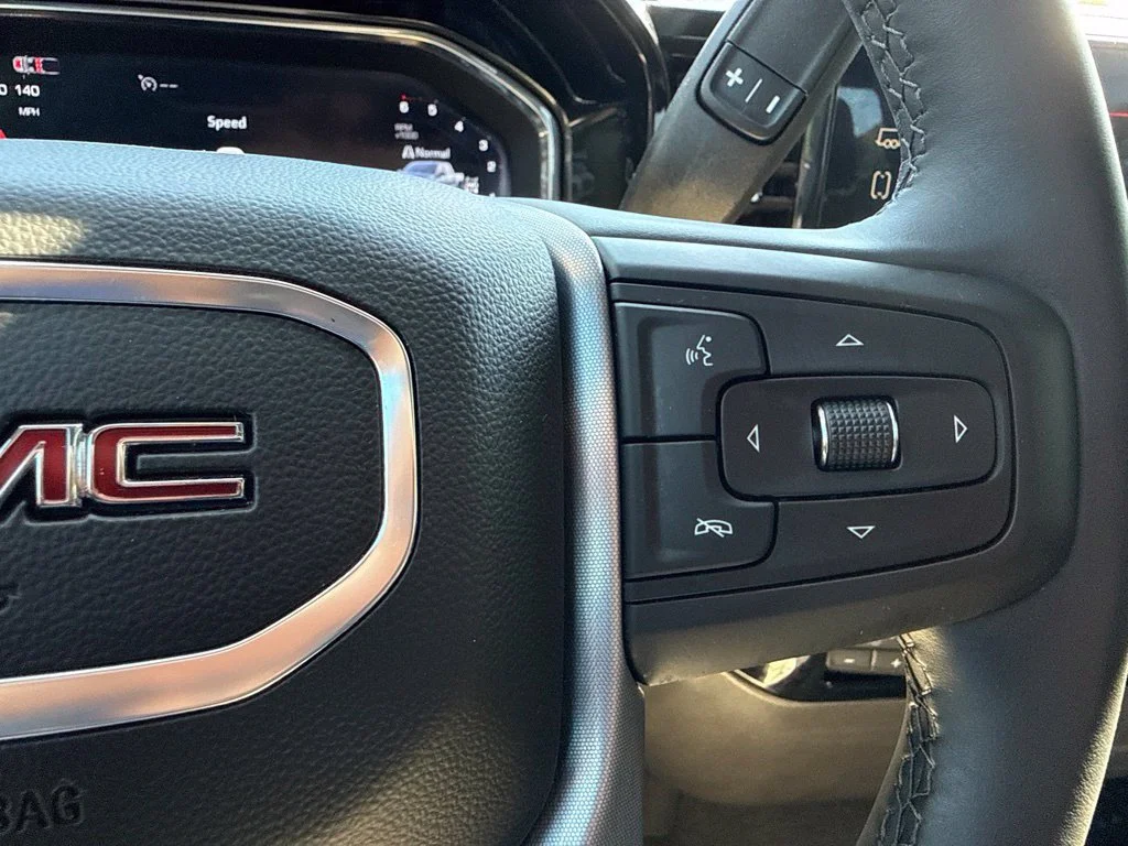 Used 2025 Sterling Metallic GMC Elevation image 20