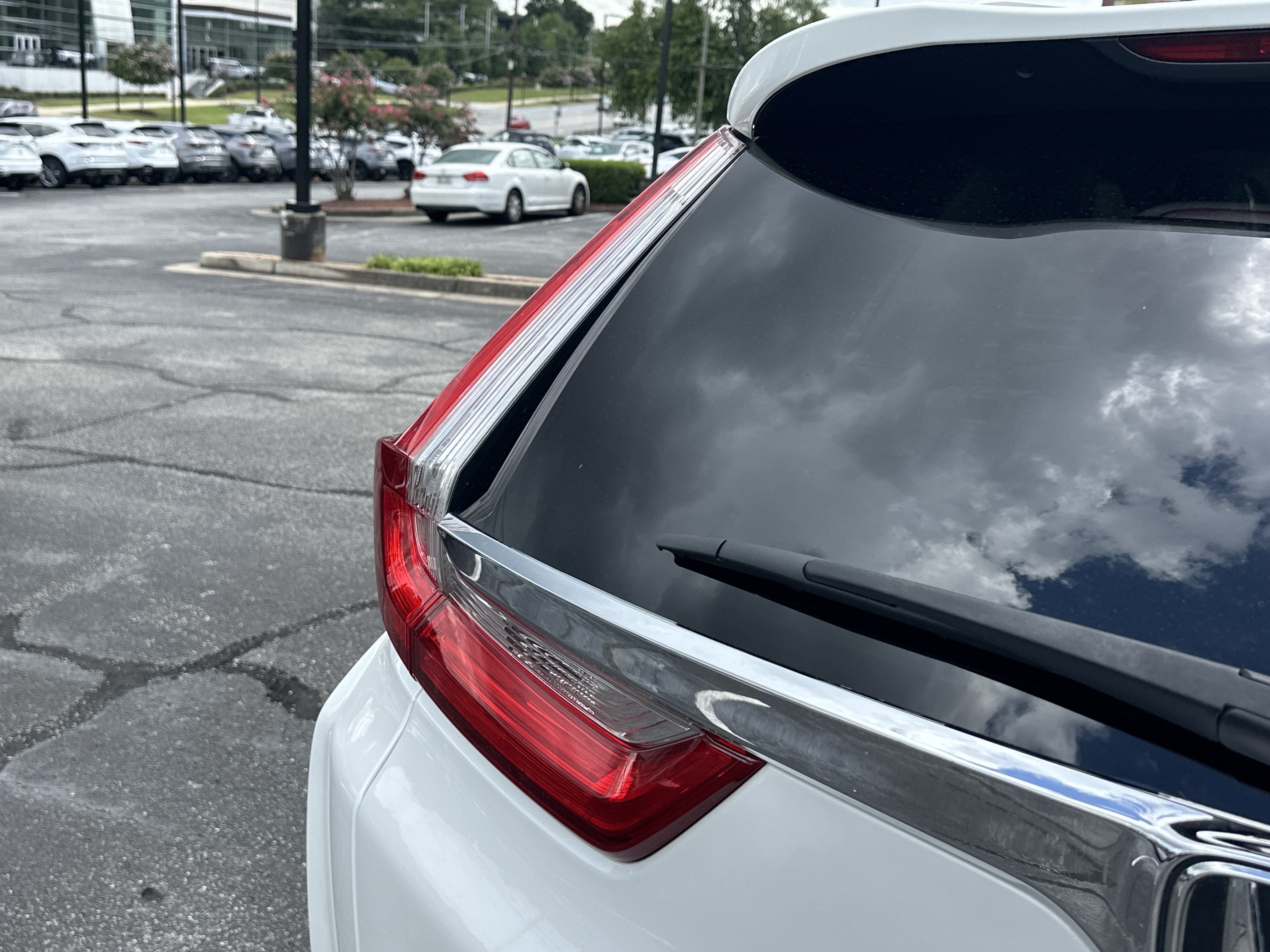 Used 2019 Platinum White Pearl Honda Touring image 20