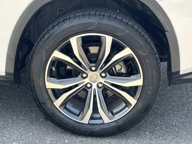 Used 2017 White Lexus 350 image 11