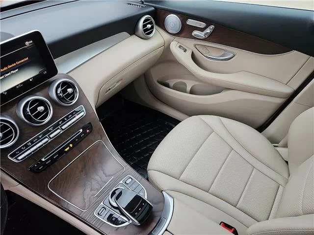 Used 2019 Designo Cardinal Red Metallic Mercedes-Benz GLC 350e All-wheel Drive 4MATIC® image 20