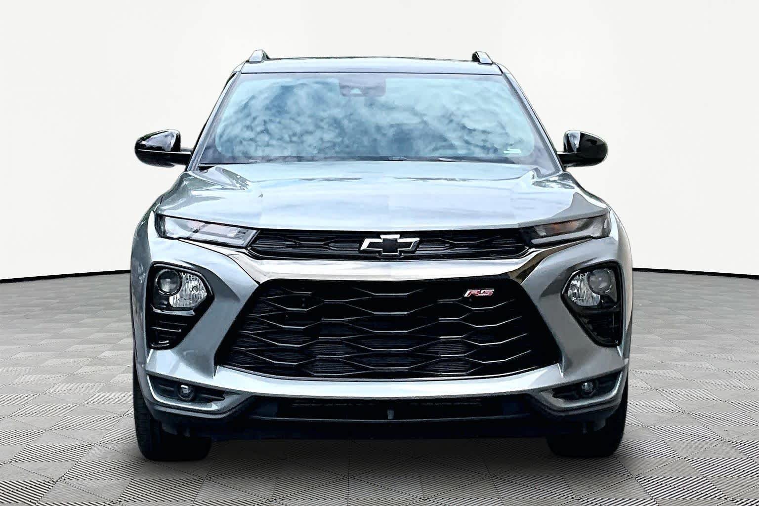 Used 2023 Sterling Gray Metallic Chevrolet RS image 4